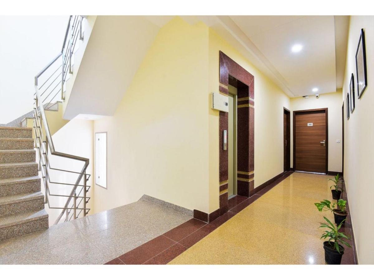 Bluo Studio5 Golf Course Road - Gym, Terrace Garden Гургаон Екстериор снимка