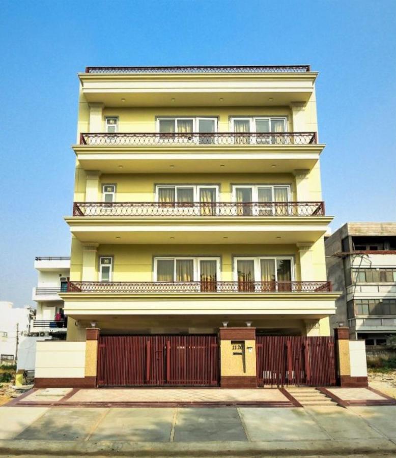 Bluo Studio5 Golf Course Road - Gym, Terrace Garden Гургаон Екстериор снимка