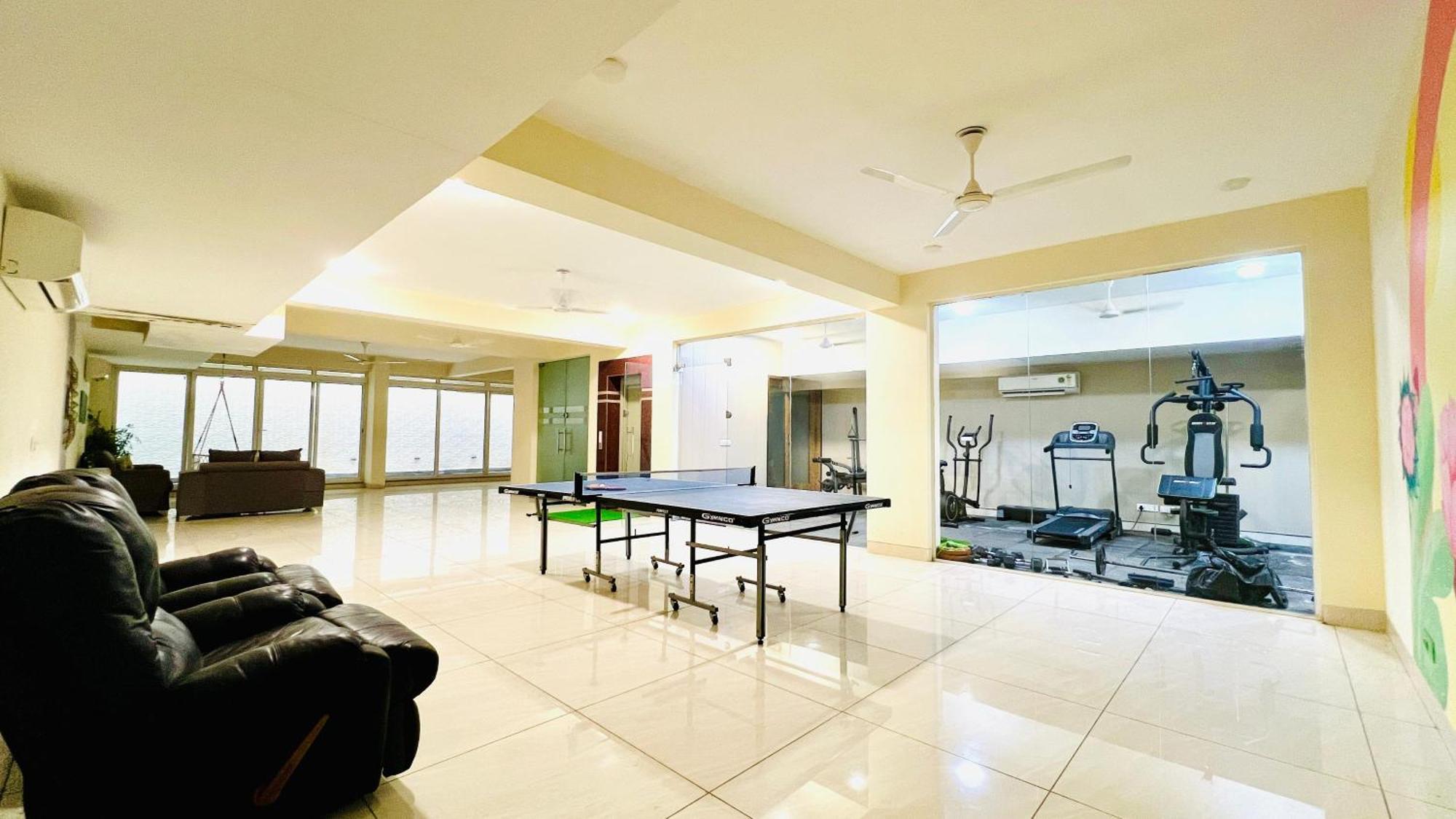 Bluo Studio5 Golf Course Road - Gym, Terrace Garden Гургаон Екстериор снимка