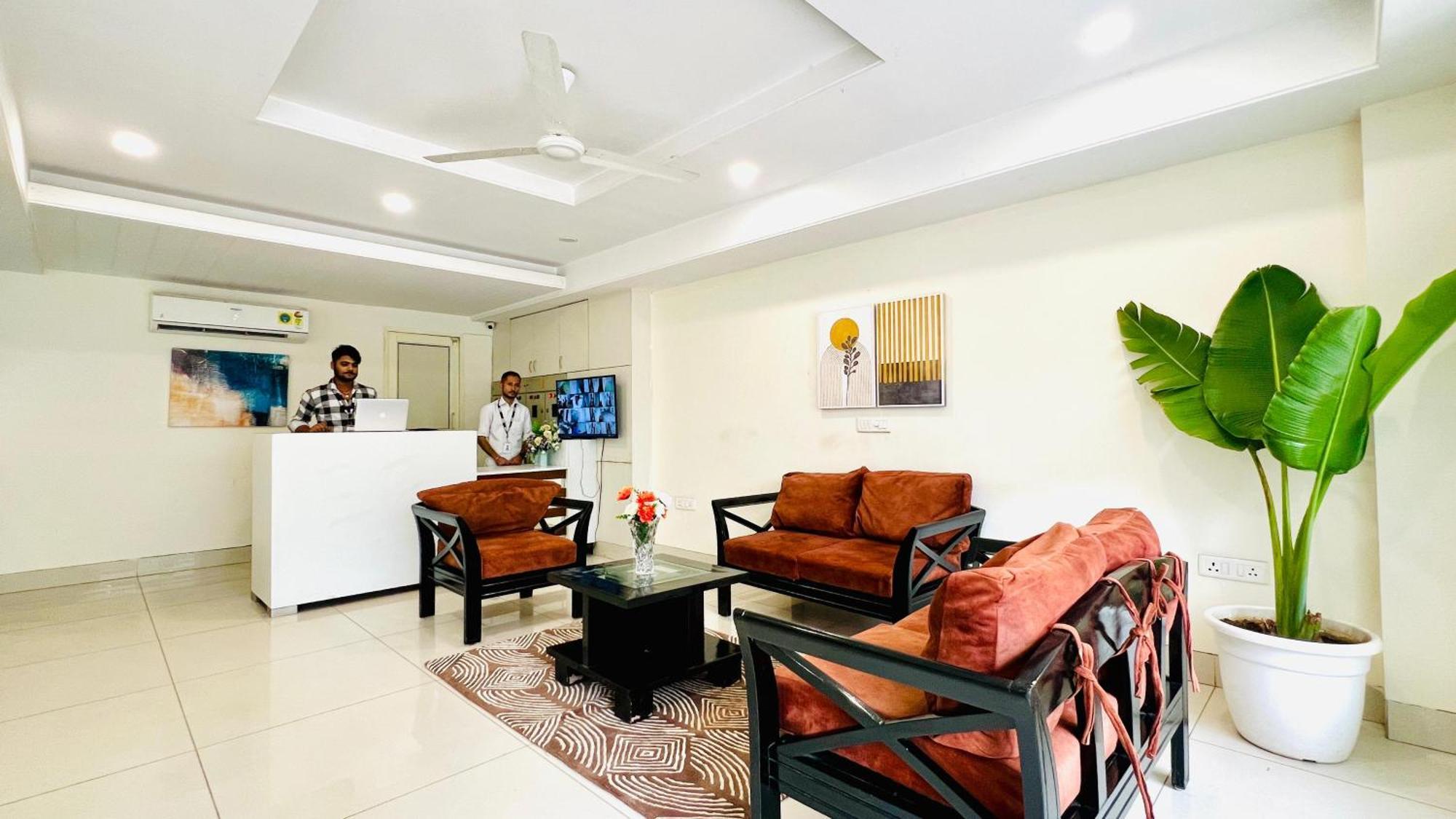 Bluo Studio5 Golf Course Road - Gym, Terrace Garden Гургаон Екстериор снимка